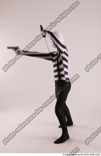 03 2019 01 JIRKA STANDING POSE WITH KATANA AND GUN